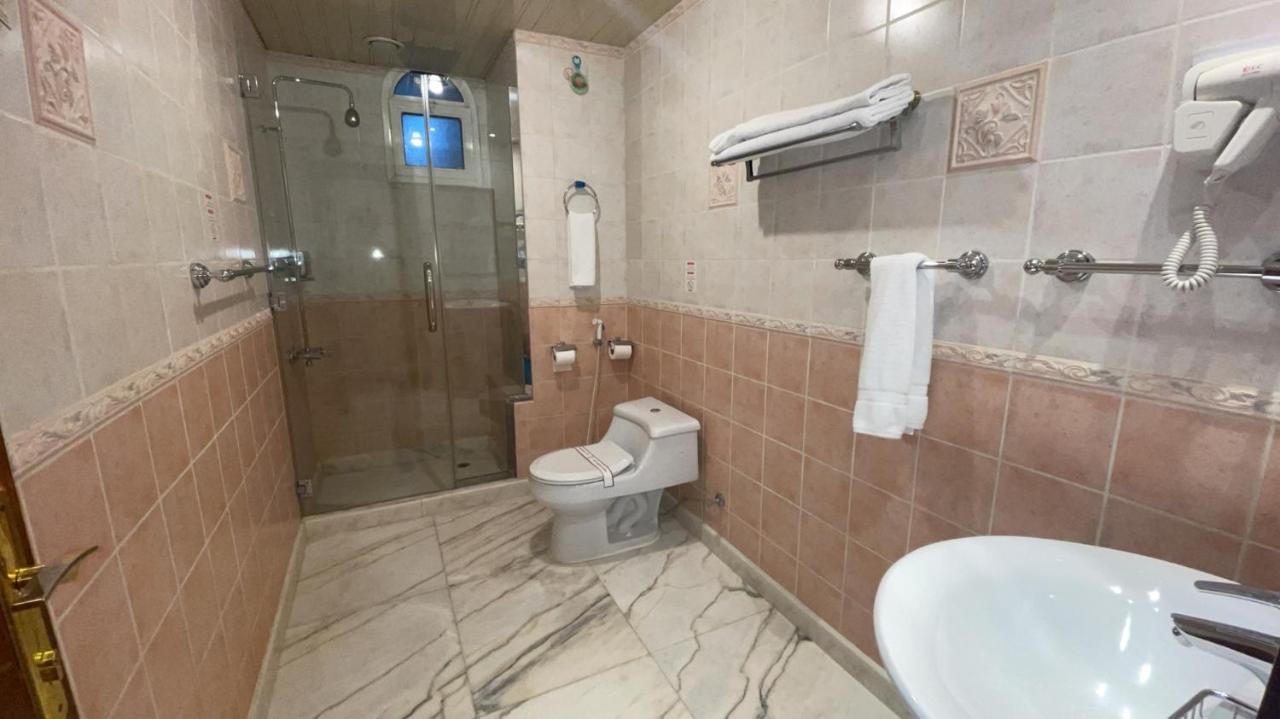 Al Mansour Grand Hotel Hafar Al-Batin Exterior photo